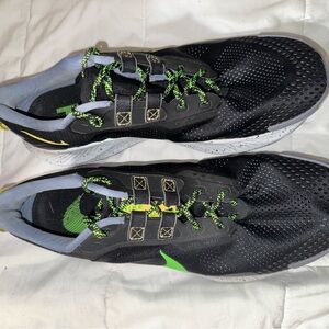 Nike Men's Black and Lime Athletic Shoes
